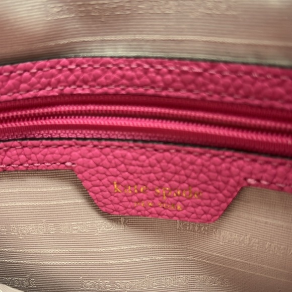 Gorgeous hot pink Kate Spade cross body - Picture 3 of 4